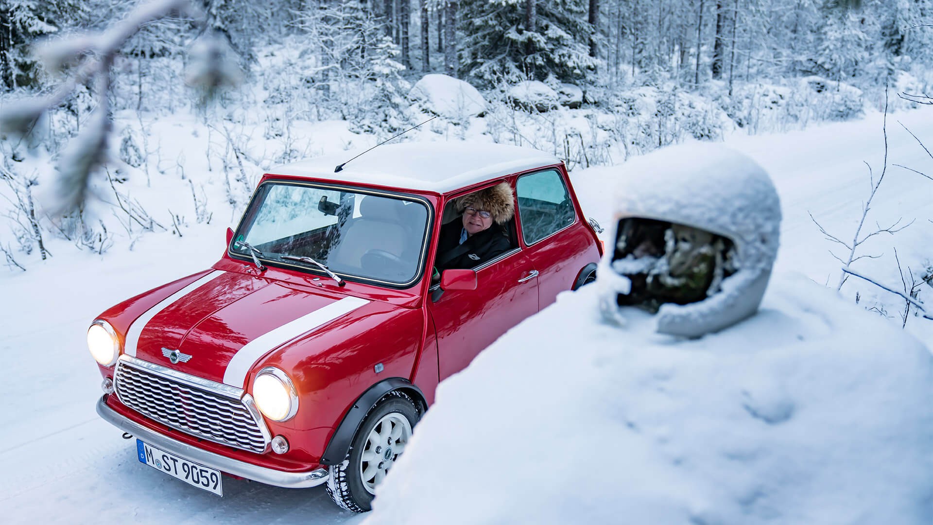 Rauno Aaltonen, Klasik Mini ve renkli bir Noel Hediyesi | MINI Türkiye Rauno Aaltonen, Klasik Mini ve renkli bir Noel Hediyesi | MINI Türkiye